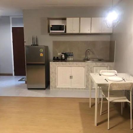 Popular Condo Near Impact/Thunder Dome 白蒛 外观 照片