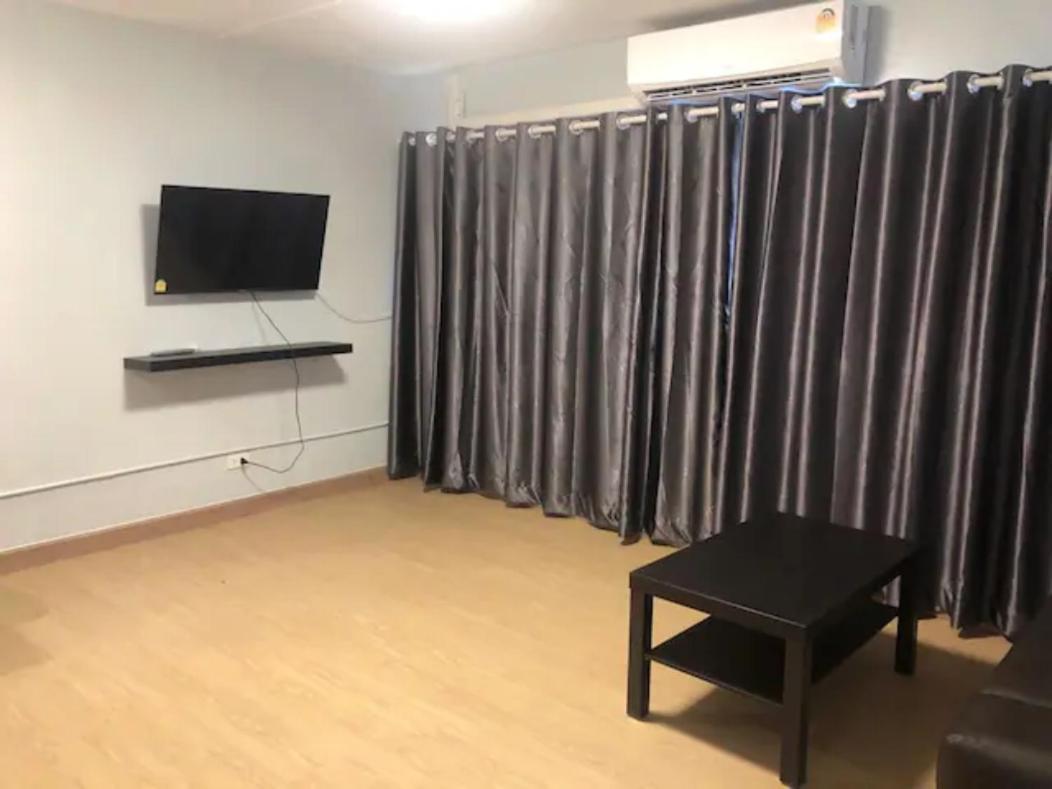 Popular Condo Near Impact/Thunder Dome 白蒛 外观 照片
