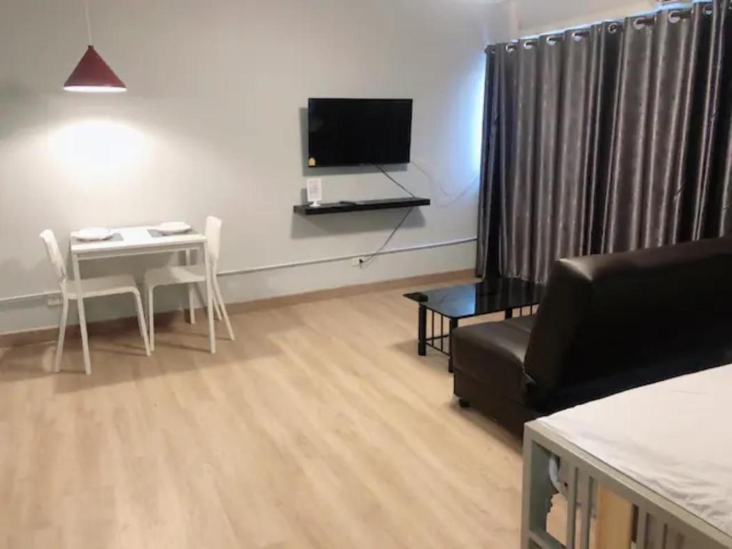 Popular Condo Near Impact/Thunder Dome 白蒛 外观 照片