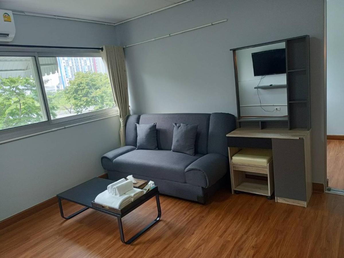 Popular Condo Near Impact/Thunder Dome 白蒛 外观 照片